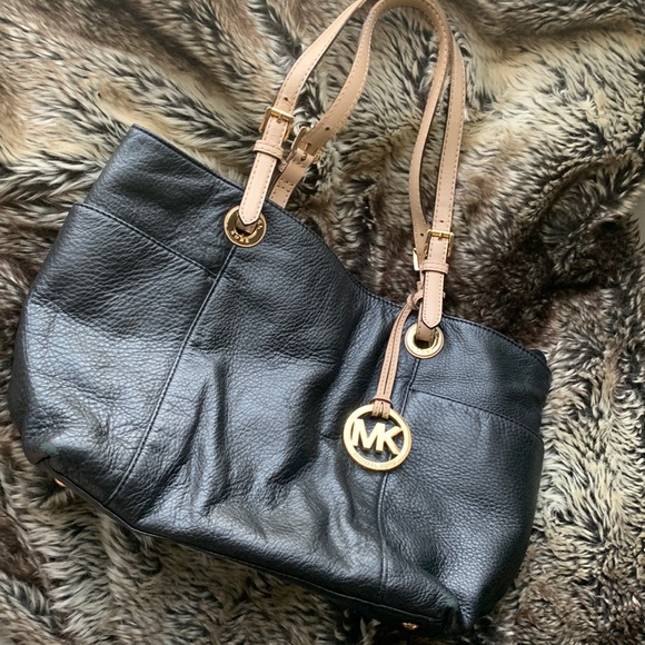 MICHAEL Michael Kors Handbags - Michael Kors Black Leather Shoulder Purse/Bag